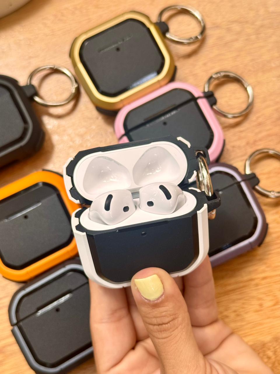 🔥 CASE PROTECTOR CON BORDE Y LLAVERO PARA AIRPODS