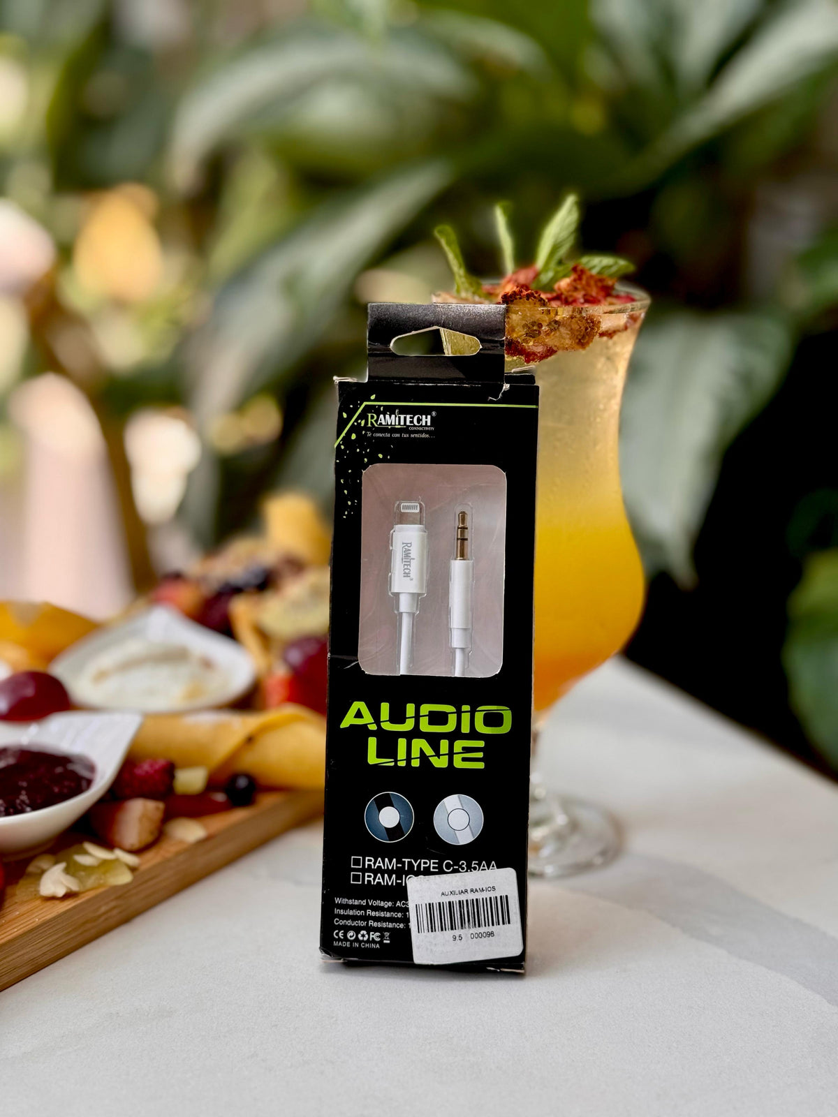 cable AUX Lightning a 3.5 mm (RAM-IOS):