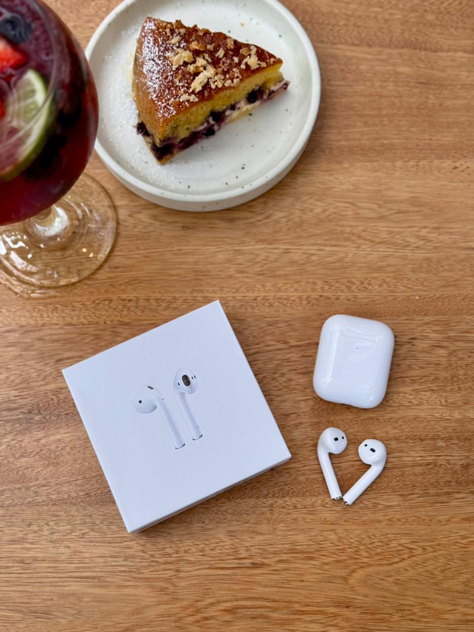 AIRPODS 2 GENERACIÓN 🎧✨ + Obsequio: Silicon Case con interior de gamuza
