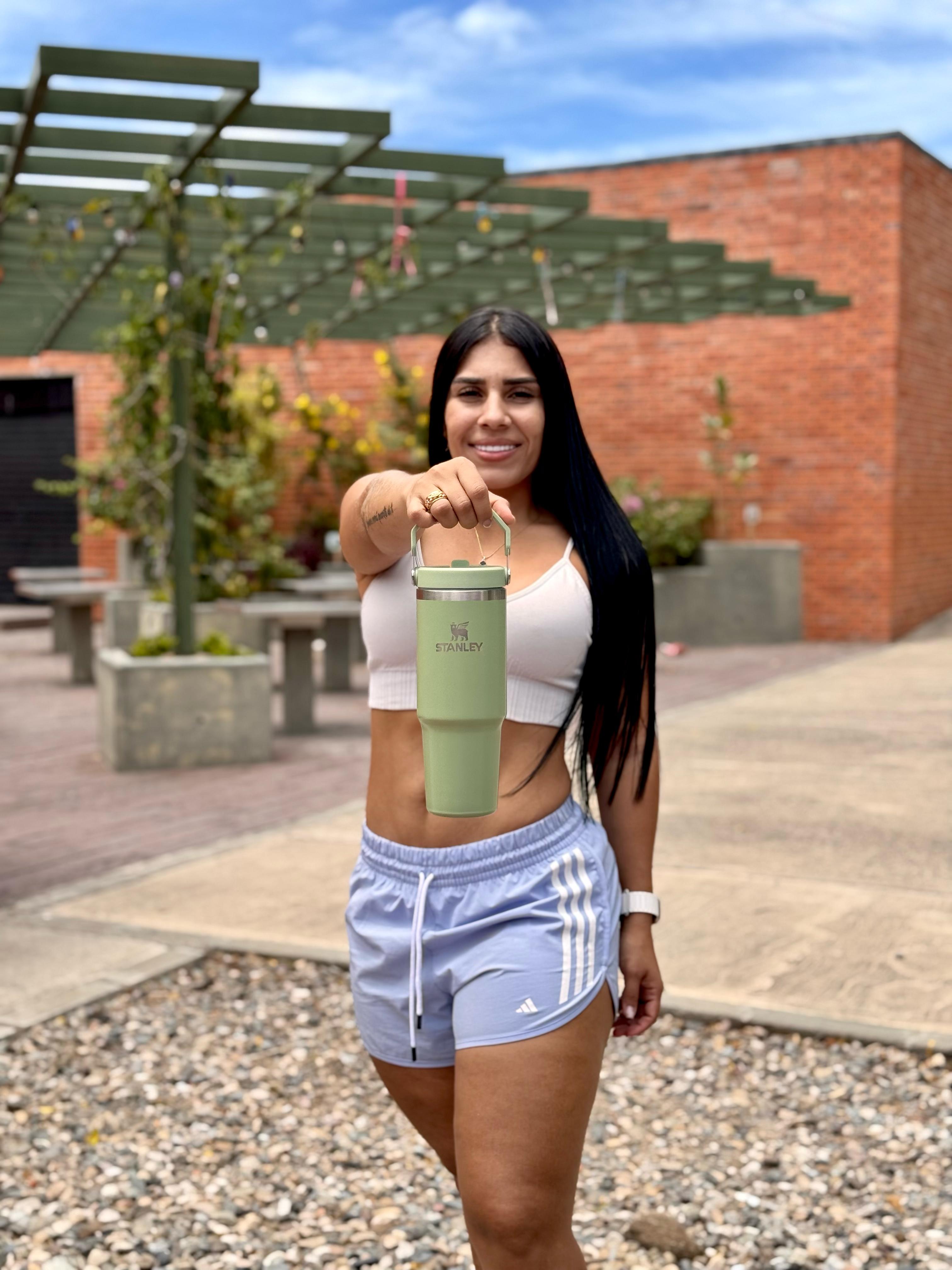 COMBO TERMO STANLEY 30 OZ + BOLSO PORTA TERMO