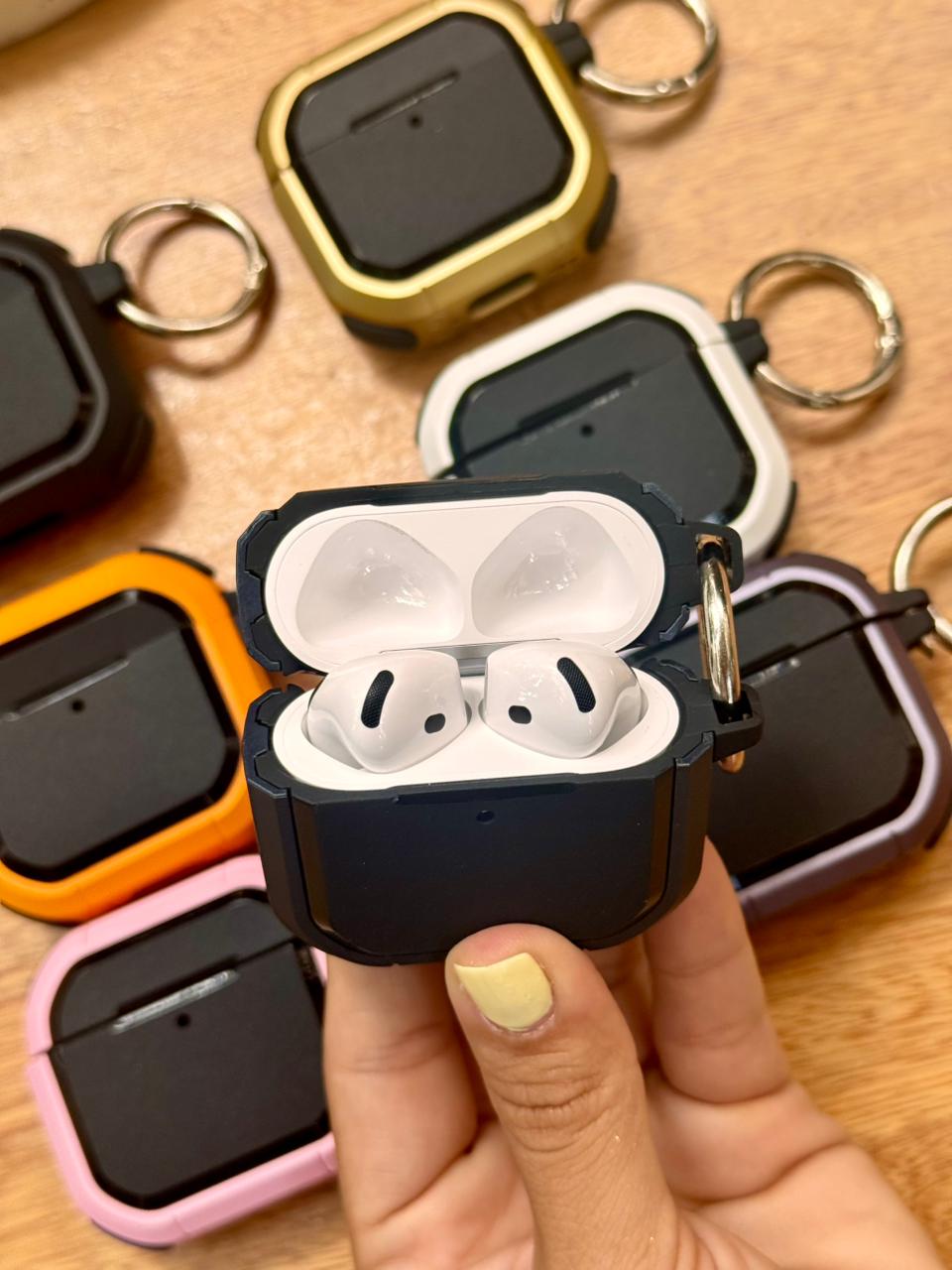 🔥 CASE PROTECTOR CON BORDE Y LLAVERO PARA AIRPODS