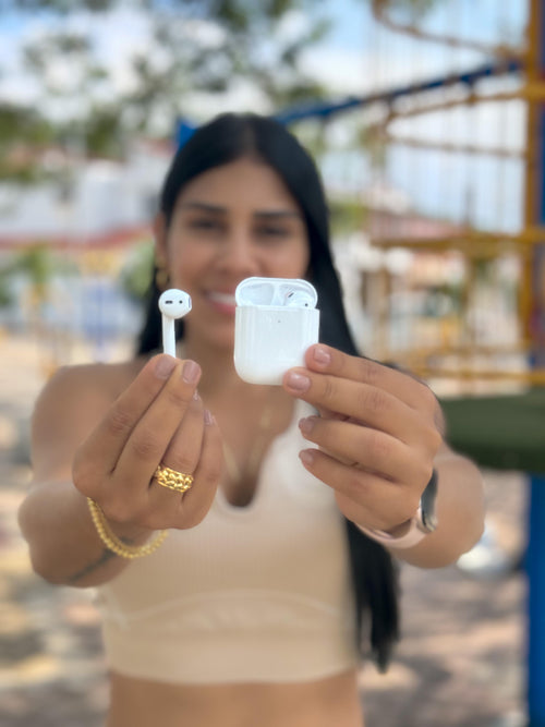 AIRPODS 2 GENERACIÓN 🎧✨ + Obsequio: Silicon Case con interior de gamuza