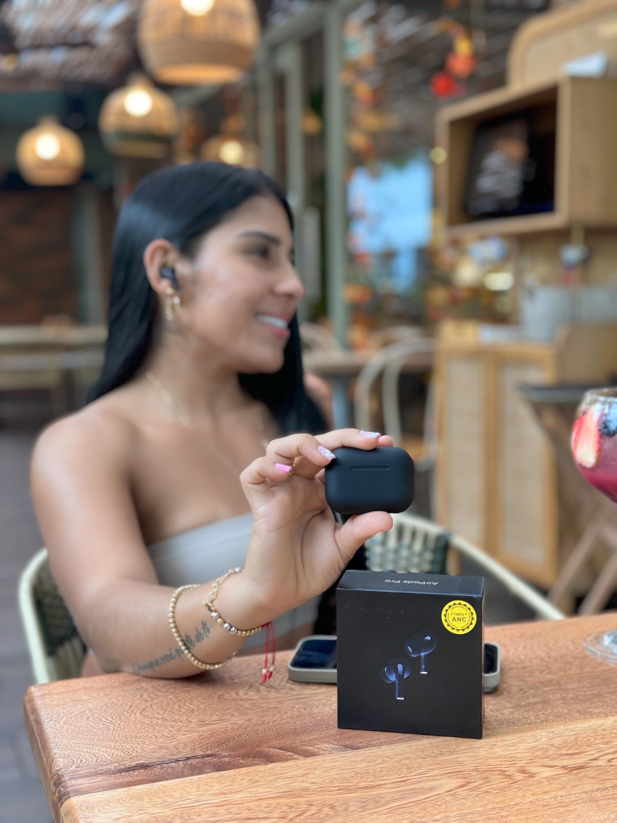 AIRPODS PRO 2 GENERACIÓN 🎧✨ + Obsequio: Silicon Case con interior de gamuza