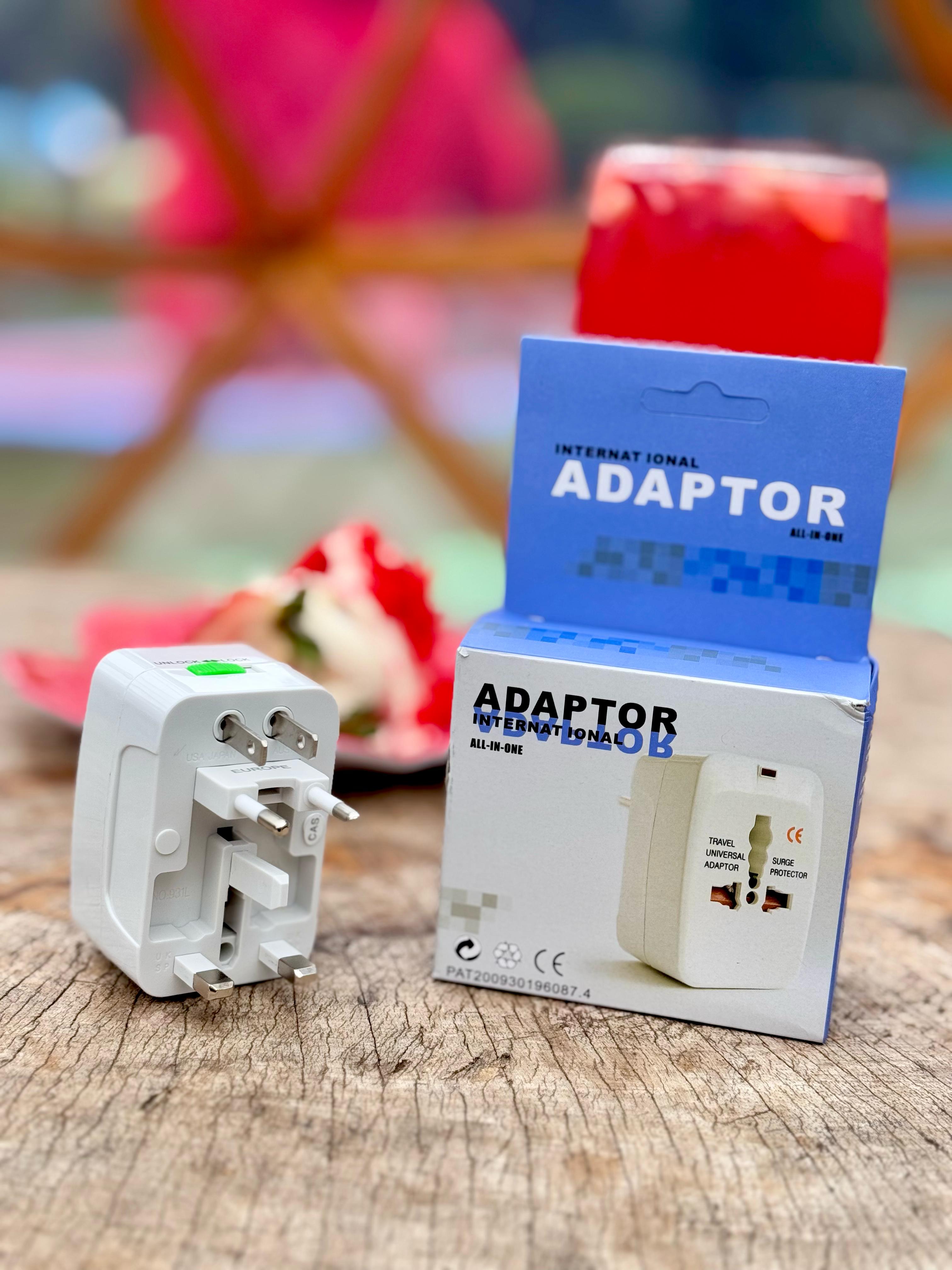 👉 Adaptador Universal AD-UNI02(A) de Viaje ” (International Adaptor)
