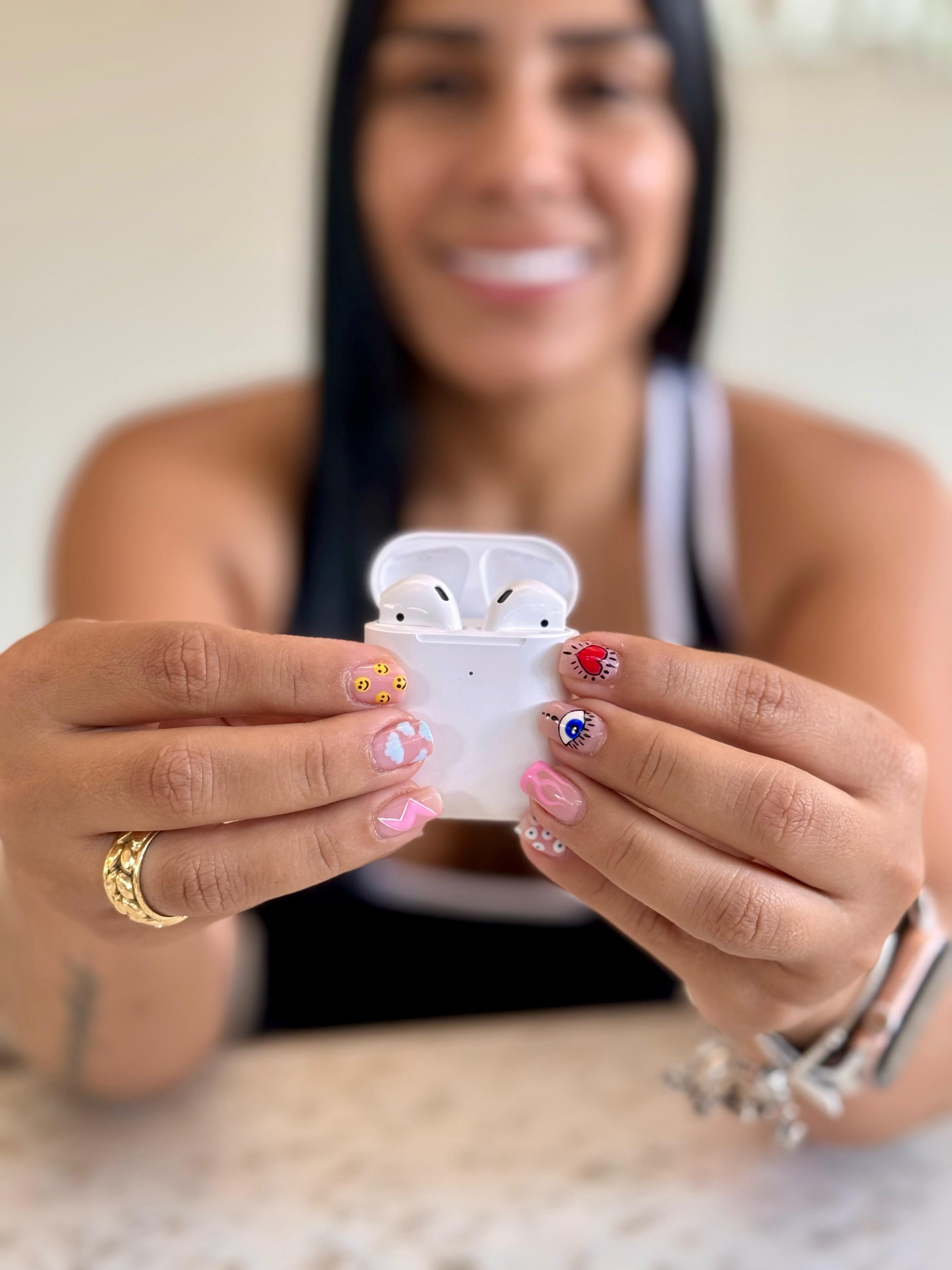 AIRPODS 2 GENERACIÓN 🎧✨ + Obsequio: Silicon Case con interior de gamuza