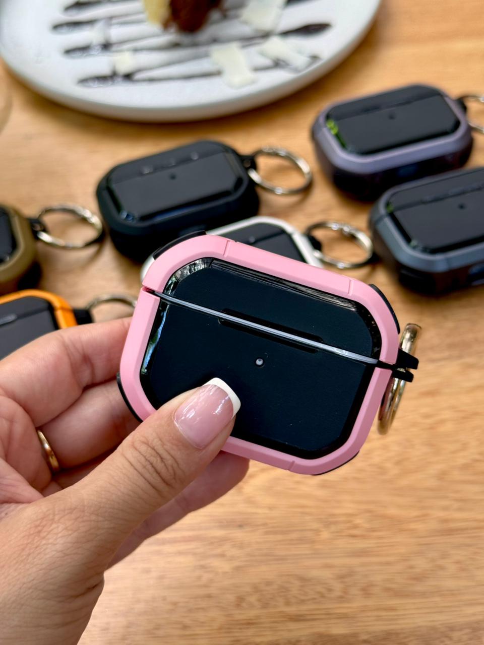 🔥 CASE PROTECTOR CON BORDE Y LLAVERO PARA AIRPODS