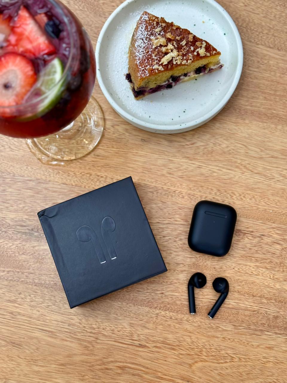 AIRPODS 2 GENERACIÓN 🎧✨ + Obsequio: Silicon Case con interior de gamuza