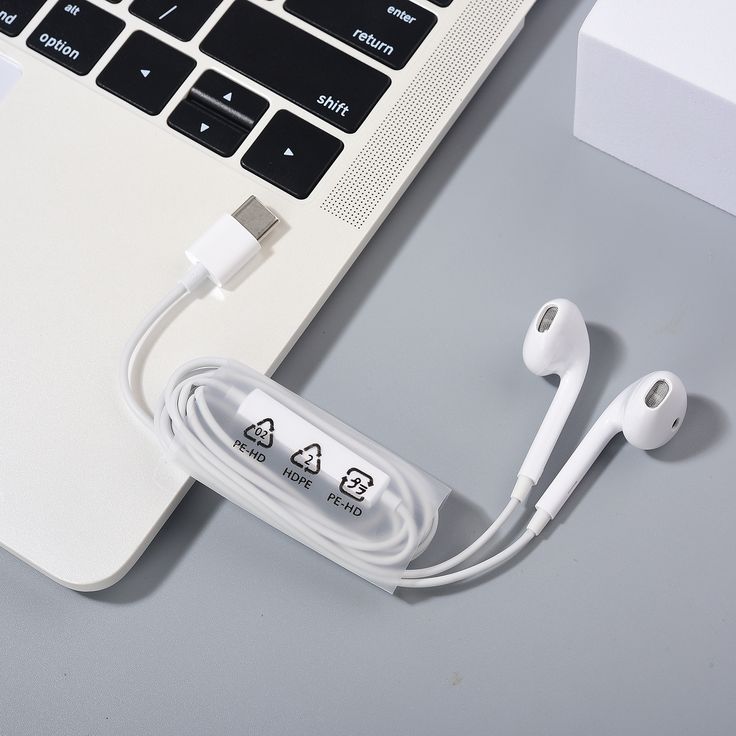 Audífonos con cable