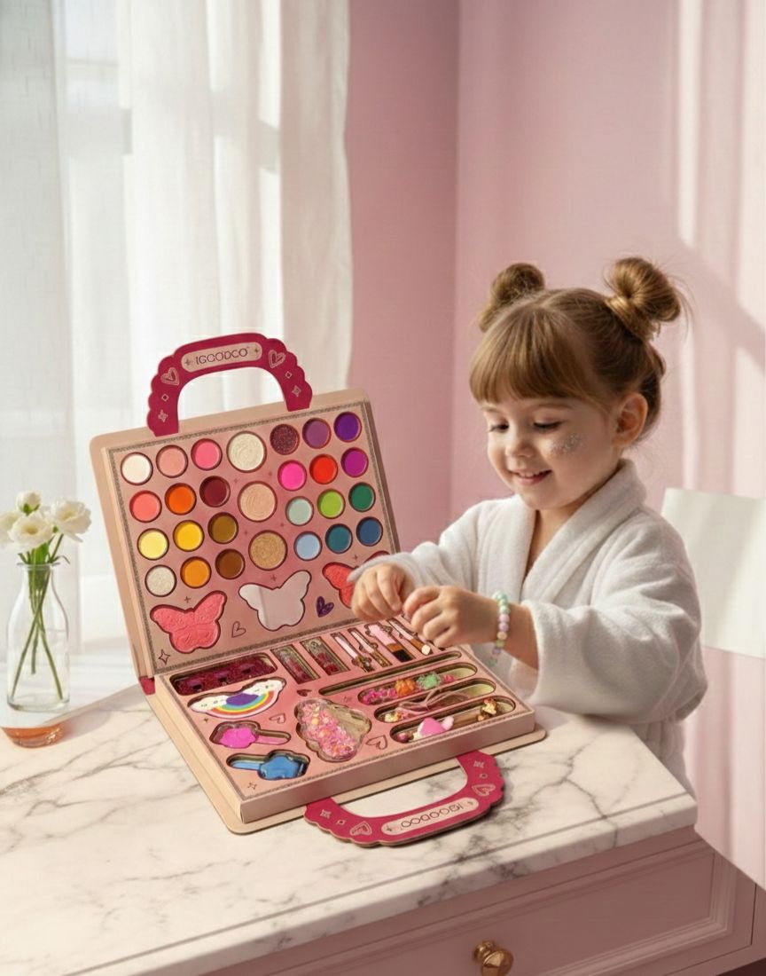 Maletín de Maquillaje Infantil temática karol g